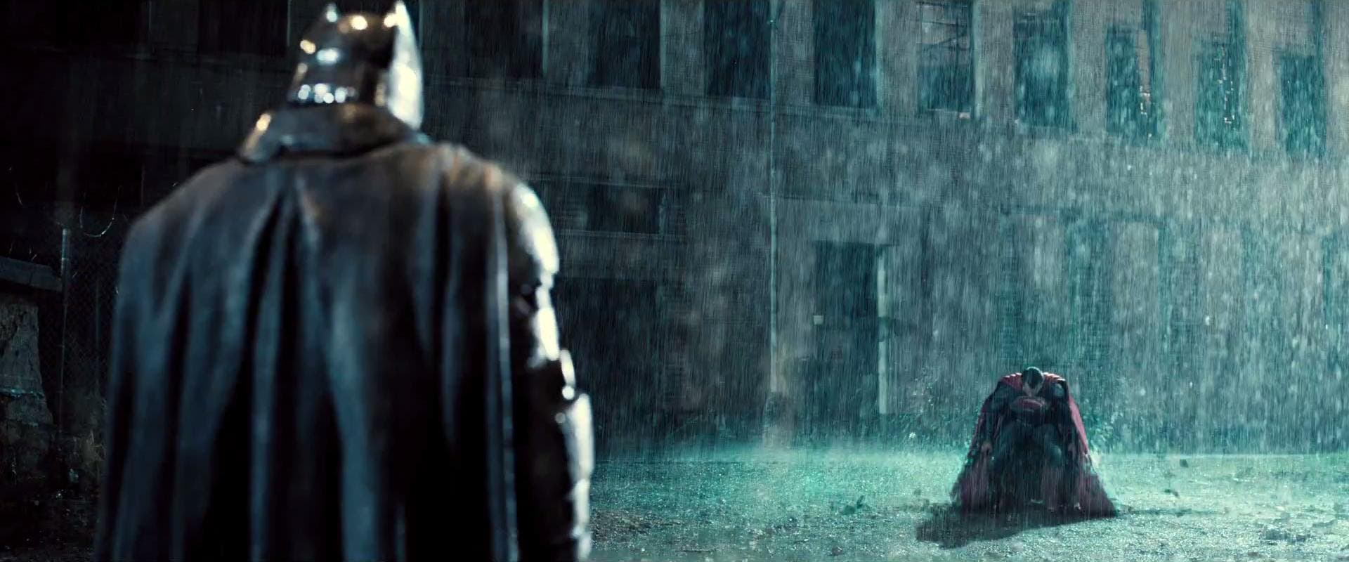 Una web inglesa revela una nueva sinopsis de Batman v Superman: El Amanecer  de la Justicia