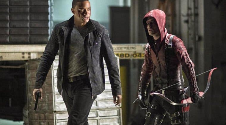 Imagen de Primer vistazo al traje de Diggle en la cuarta temporada de Arrow