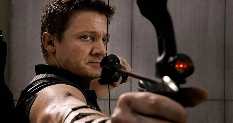Jeremy-Renner-Hawkeye-Bow-Close-up