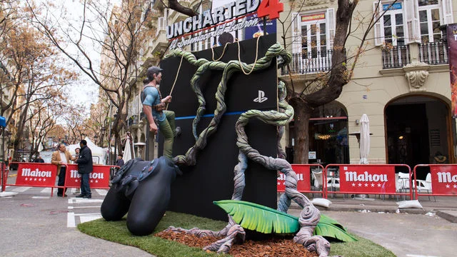Imagen de Así se quemaba la falla de PlayStation 4 en Valencia