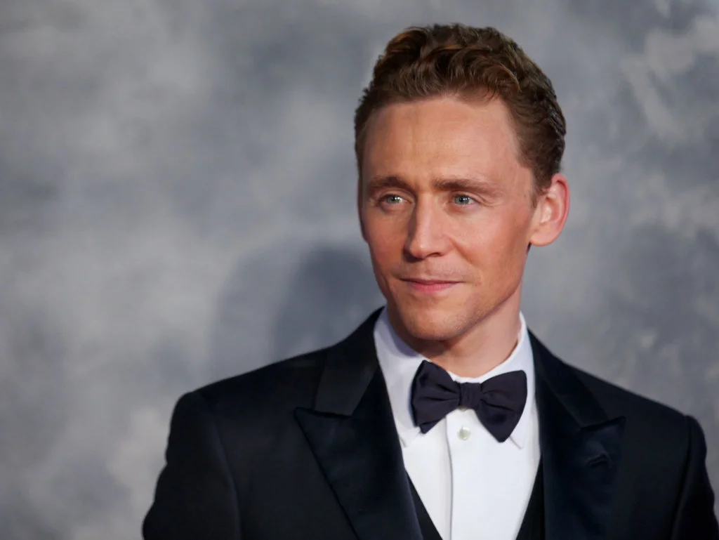British actor Tom Hiddleston attends the world film premiere of 'Thor, The Dark World' in central London on October 22, 2013. AFP PHOTO/ANDREW COWIE (Photo credit should read ANDREW COWIE/AFP/Getty Images)