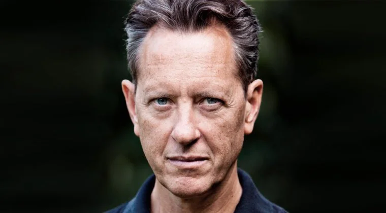 Imagen de Richard E. Grant se une al reparto de Lobezno 3 como villano