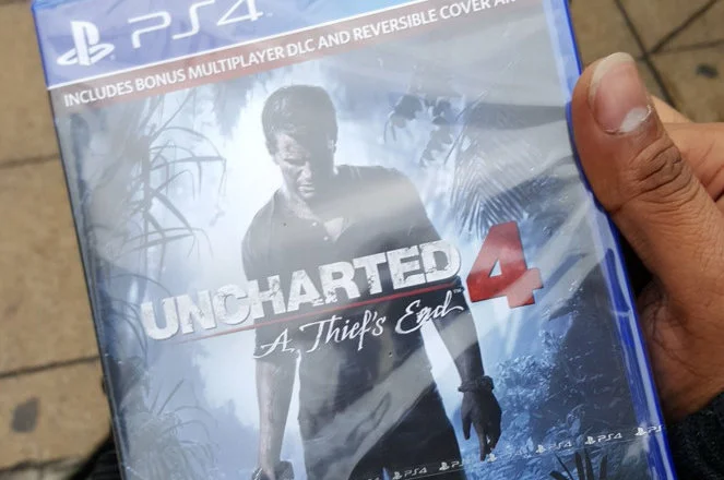 uncharted 4 box