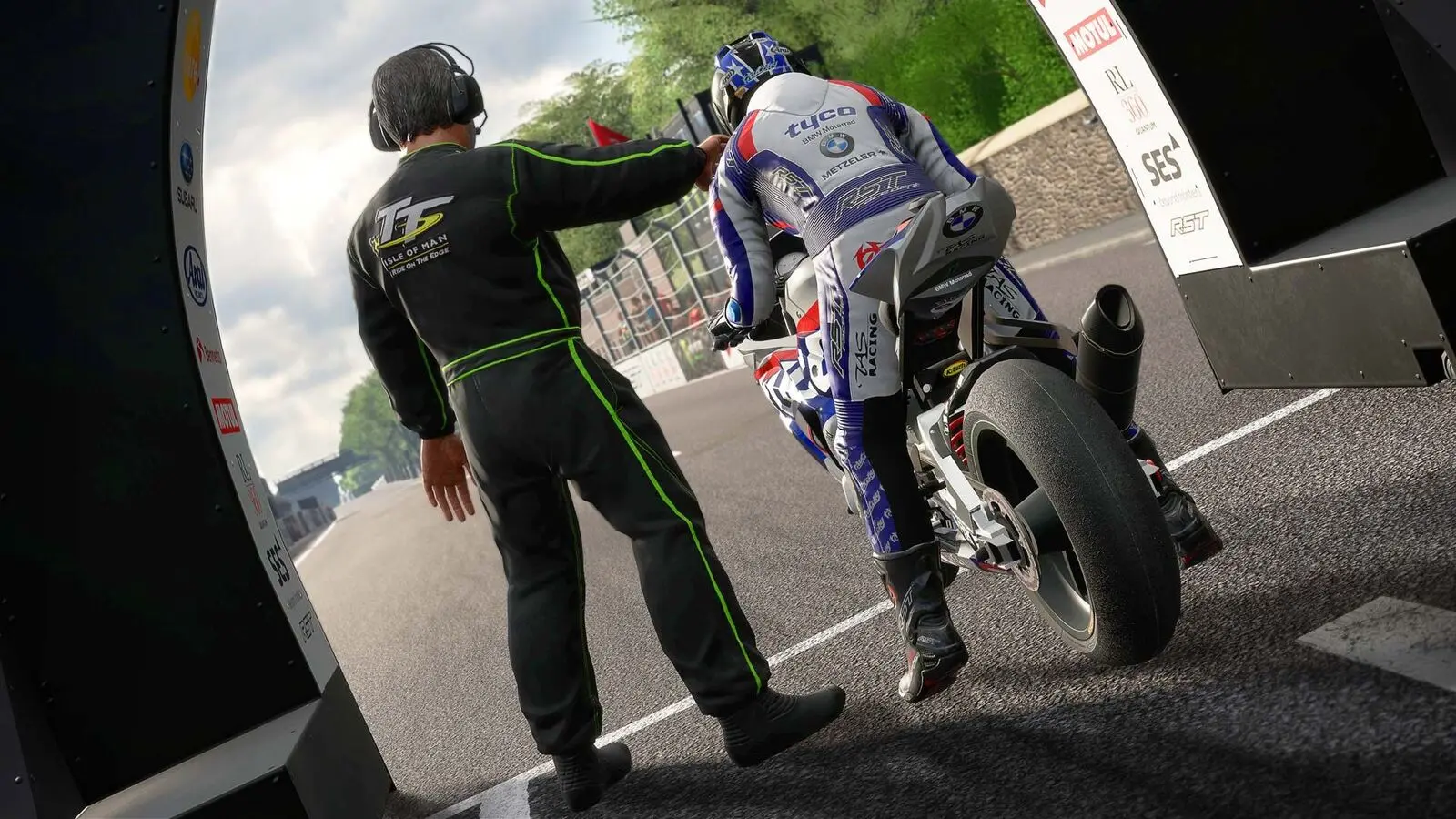 tt isle of man review