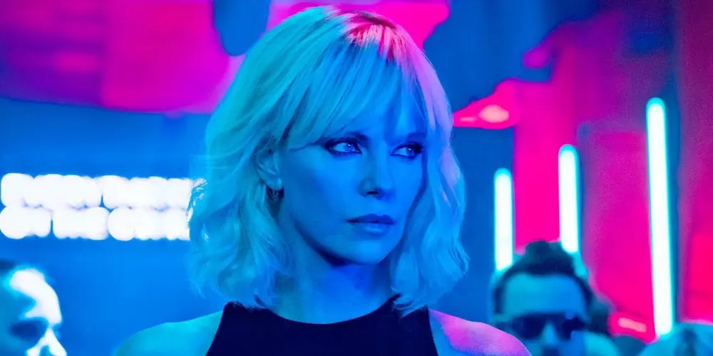 Imagen de Charlize Theron volverá a pegar fuerte en Atómica 2