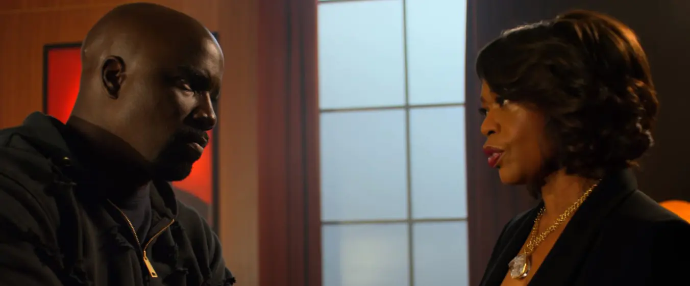 Imagen de Llega la reina en el tráiler final de la segunda temporada de Luke Cage
