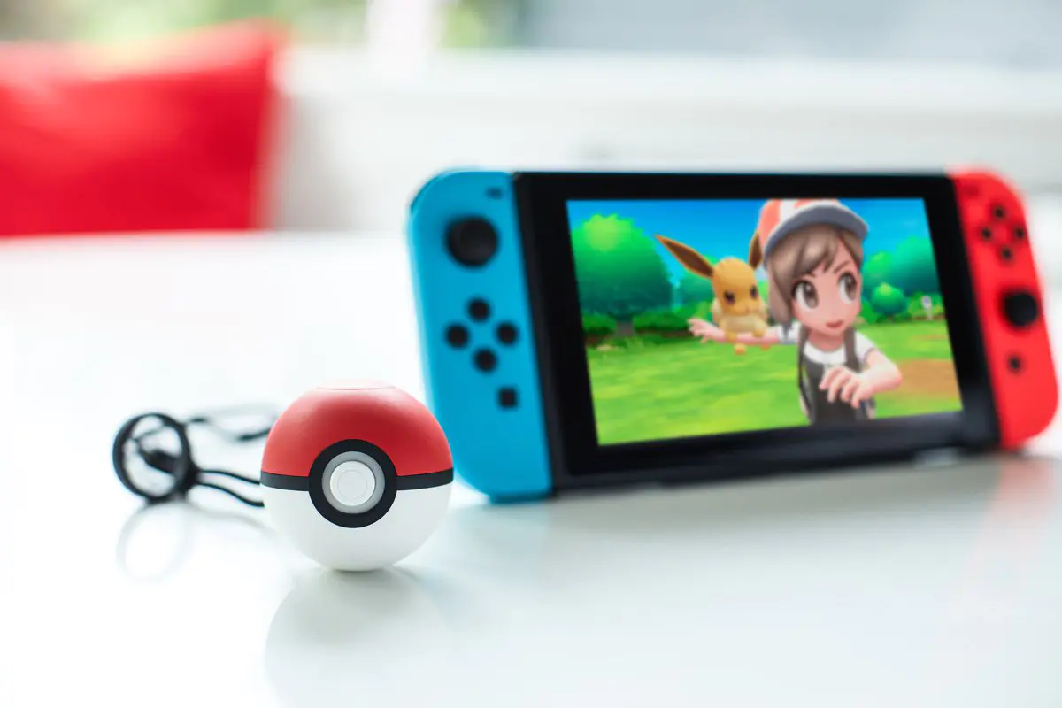 poke ball plus pokemon: let's go