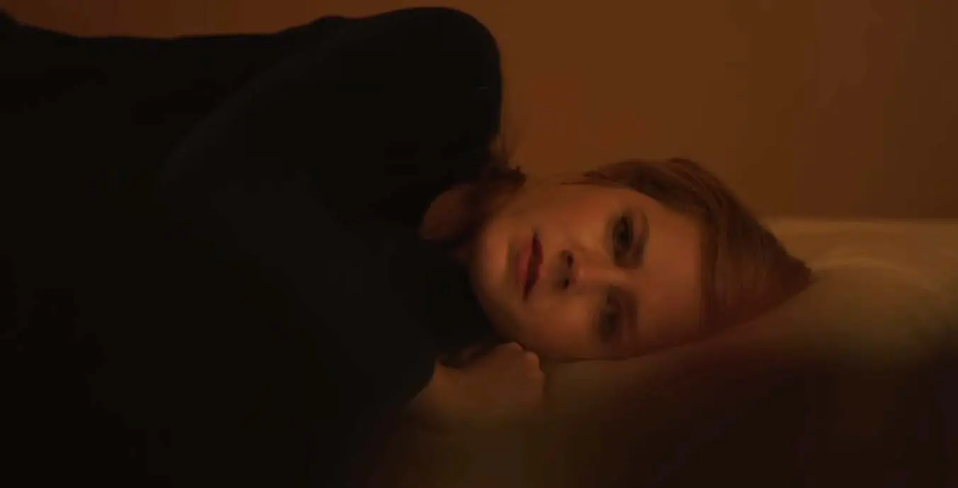 Imagen de Vuelven los demonios del pasado en el tráiler del episodio 1x02 de Heridas abiertas