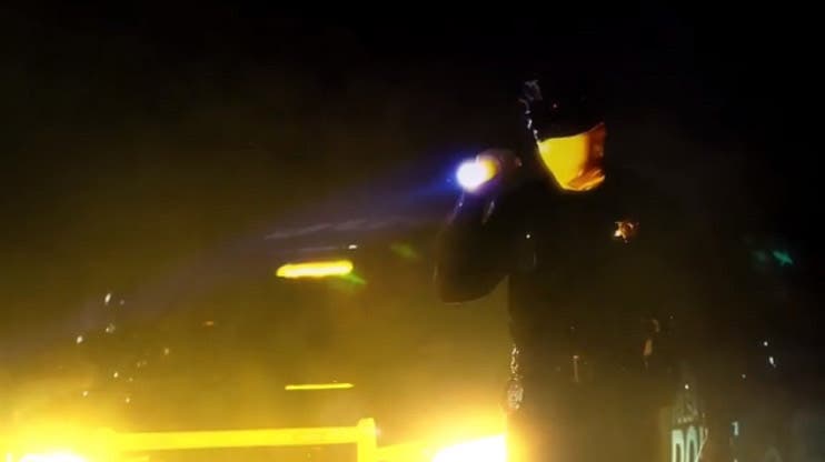 Imagen de Más máscaras amarillas, y más policías en los nuevos teasers de Watchmen