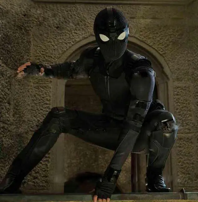 spider man lejos de casa traje sigilo