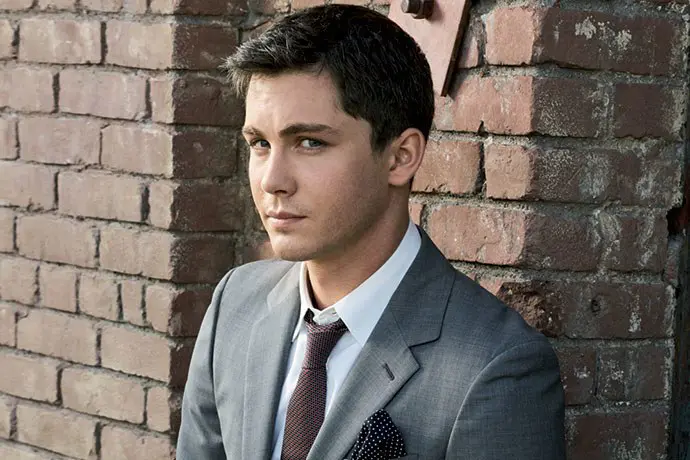 Imagen de Logan Lerman, en conversaciones para protagonizar The Hunt, la serie de Amazon Prime Video