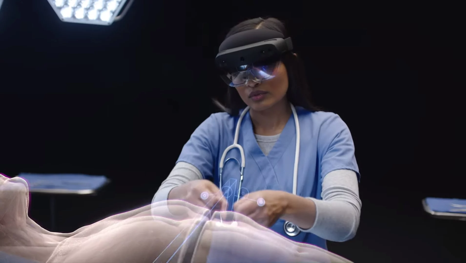 Imagen de Insomniac Games, tras Marvel's Spider-Man, trabaja para las nuevas HoloLens 2 de Microsoft