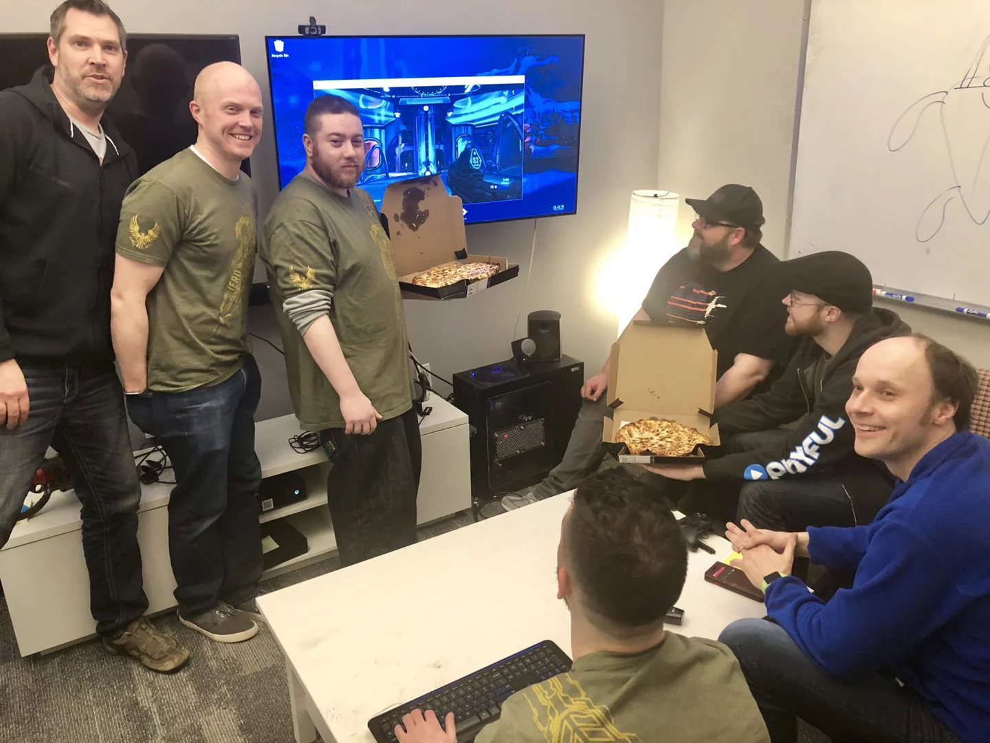 Imagen de Fans mandan decenas de pizzas a 343 Industries tras el anuncio de Halo en PC