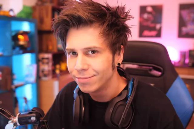 Imagen de El niño que donó más de 3000€ a El Rubius ha donado más de 16.000€ en un día