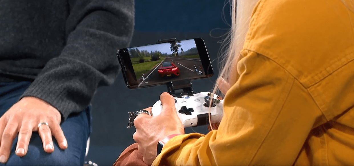 Imagen de Project xCloud, el servicio de juego en streaming de Microsoft, luce Forza Horizon 4 en un móvil