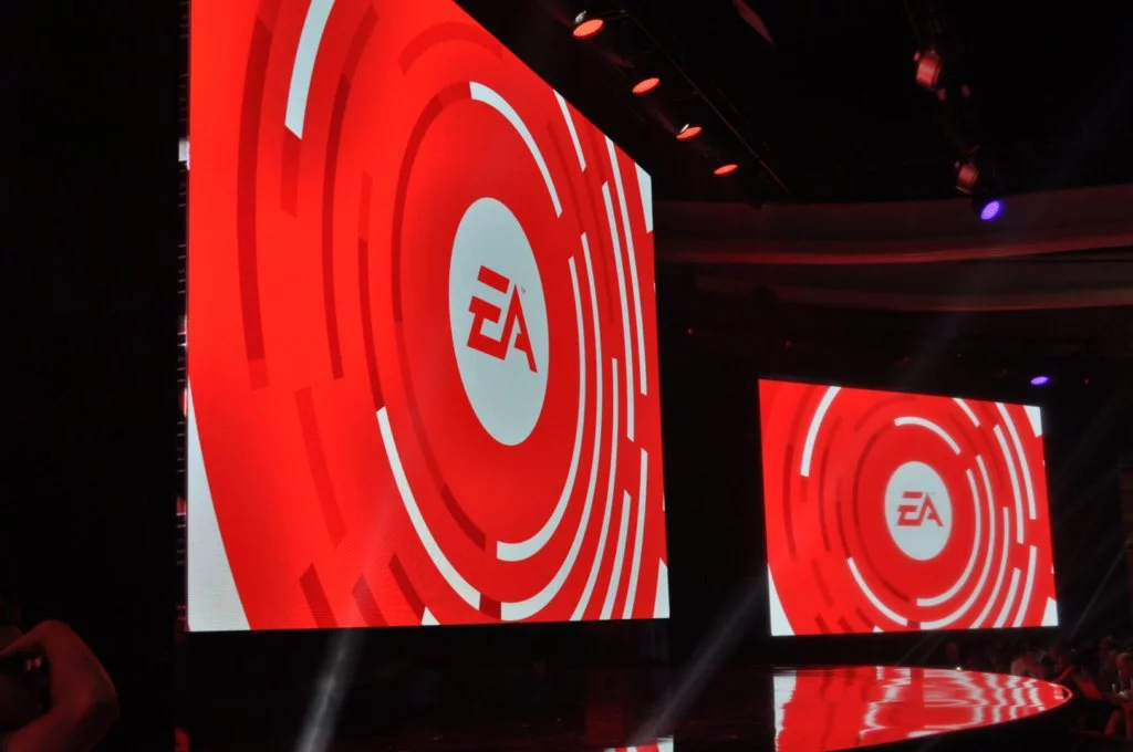 EA PLAY AREAJUGONES JOSEP CARCELLER