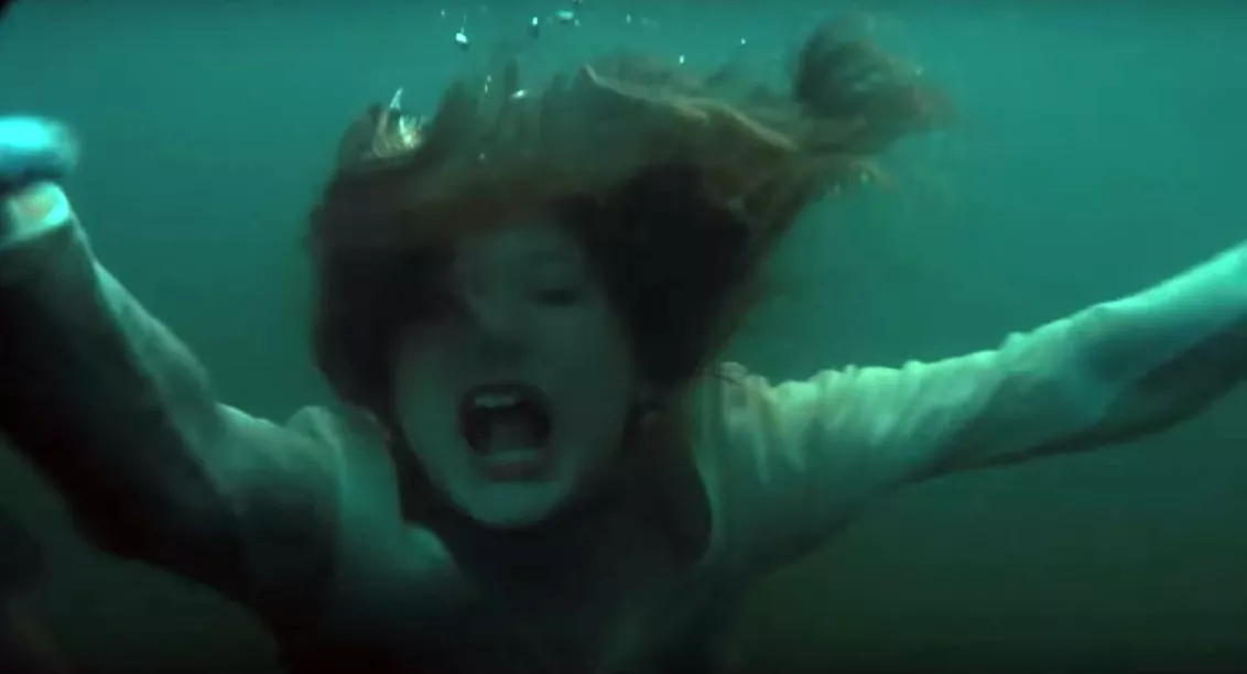Imagen de DC se sume en la oscuridad con el nuevo tráiler de La Cosa del Pantano