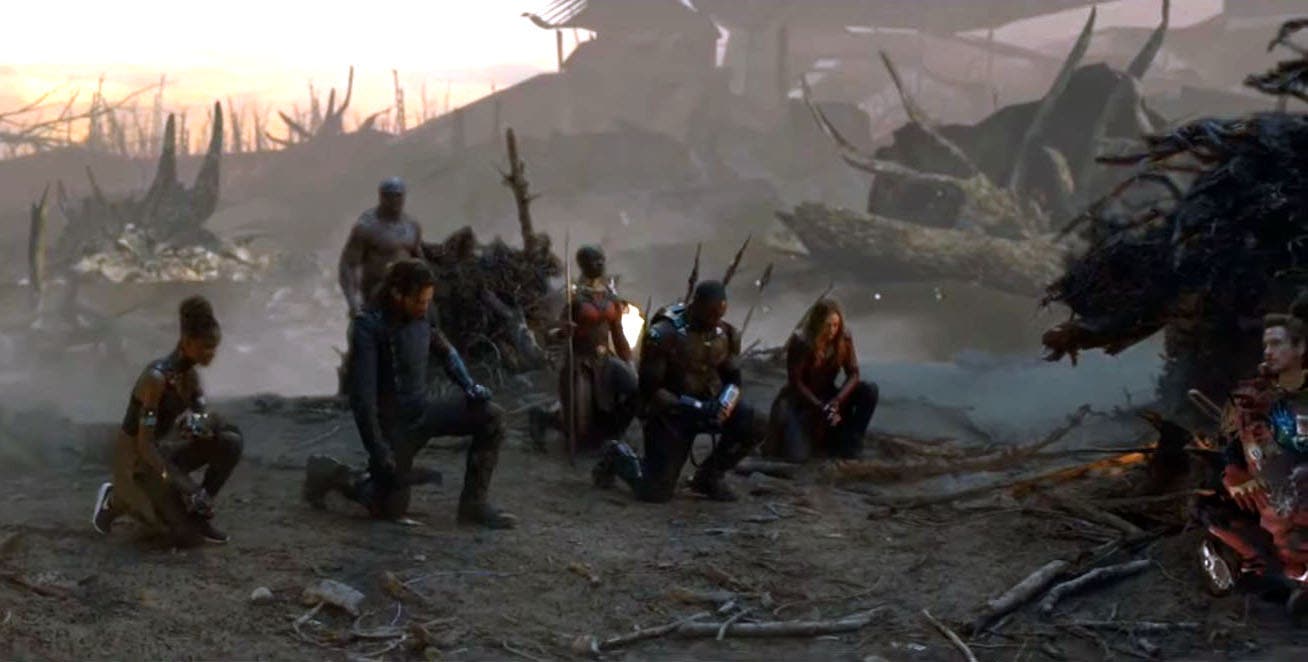 Imagen de Los héroes se arrodillan en la increíble escena eliminada de Vengadores: Endgame