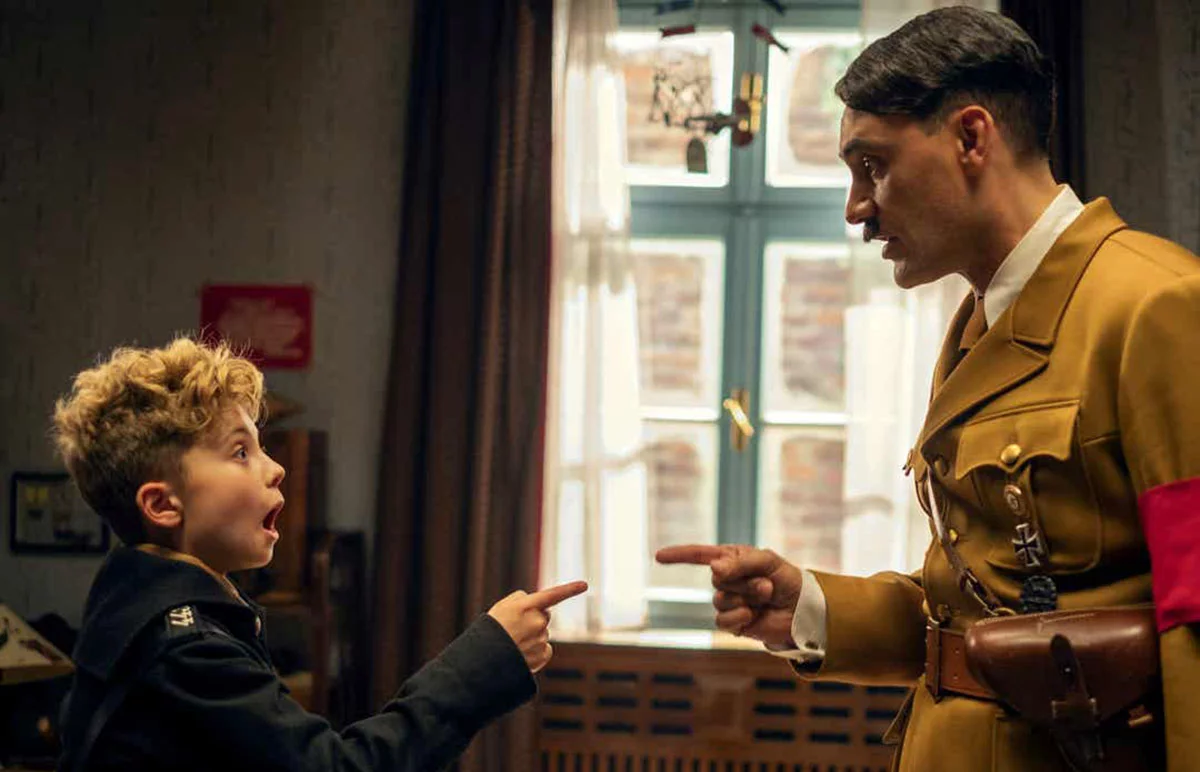 Imagen de Taika Waititi revela el motivo por el que terminó encarnando a Hitler en Jojo Rabbit