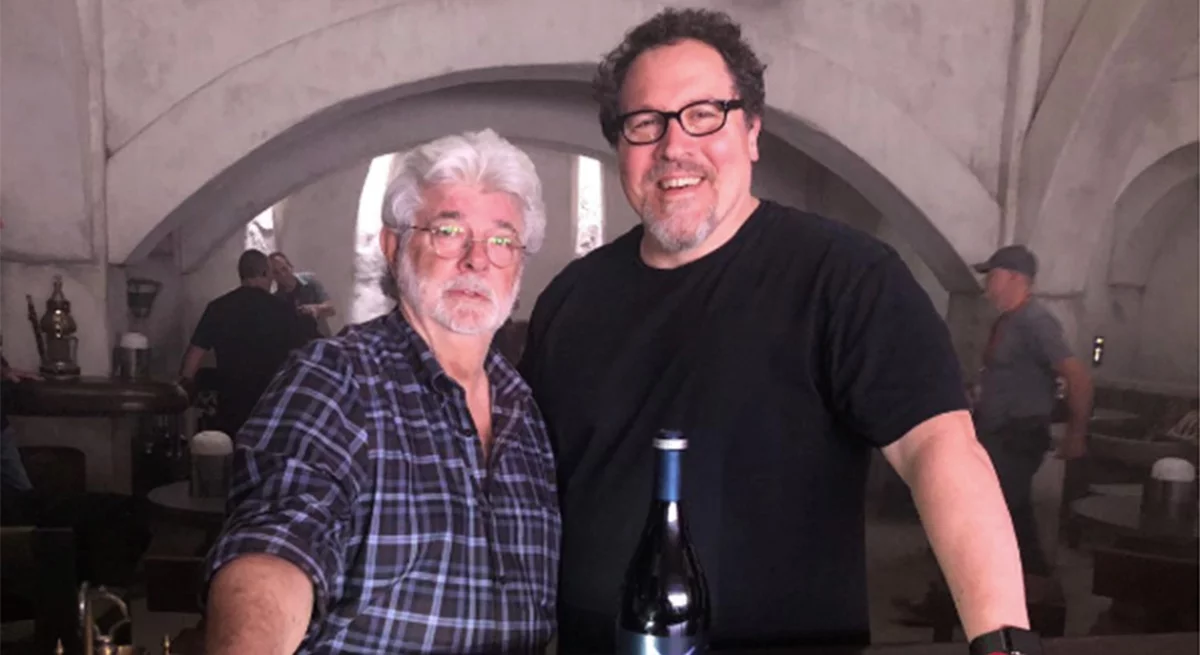 Imagen de Jon Favreau defiende el CGI de las precuelas de Star Wars, y venera a George Lucas
