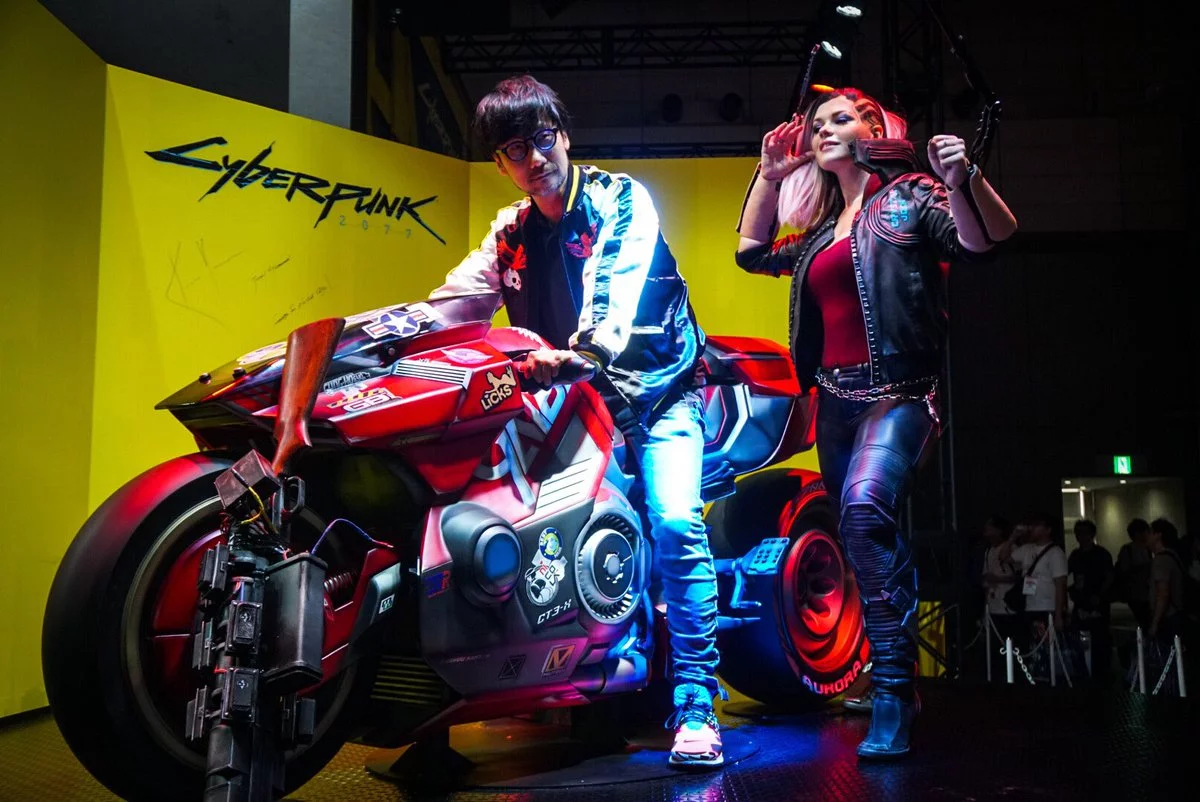 Imagen de Hideo Kojima visita a Cyberpunk 2077 en el Tokyo Game Show