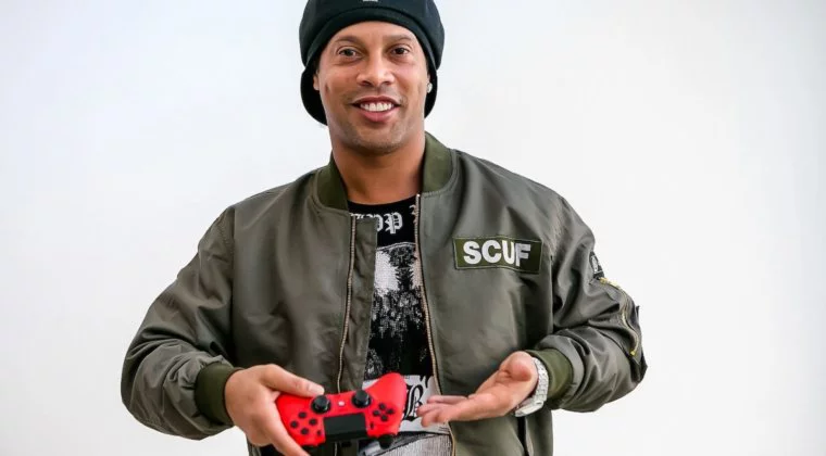 Imagen de Ronaldinho se convierte en la nueva imagen de Scuf Gaming