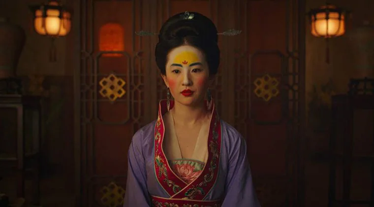 Imagen de Disney estaría regrabando gran parte del live-action de Mulán