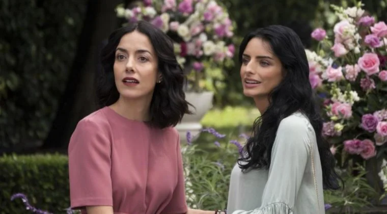 Imagen de La Casa de las Flores estrena en Netflix un episodio especial con motivo del Día de los Muertos
