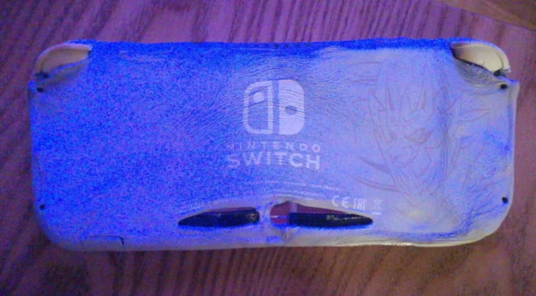 Imagen de Así puede quedar tu Switch Lite si la dejas cerca de un radiador