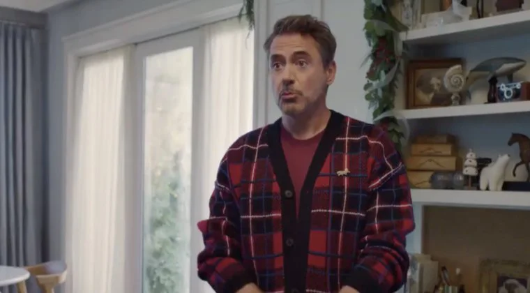 Imagen de Robert Downey Jr. dona juguetes a los necesitados en la nueva promoción de Dolittle