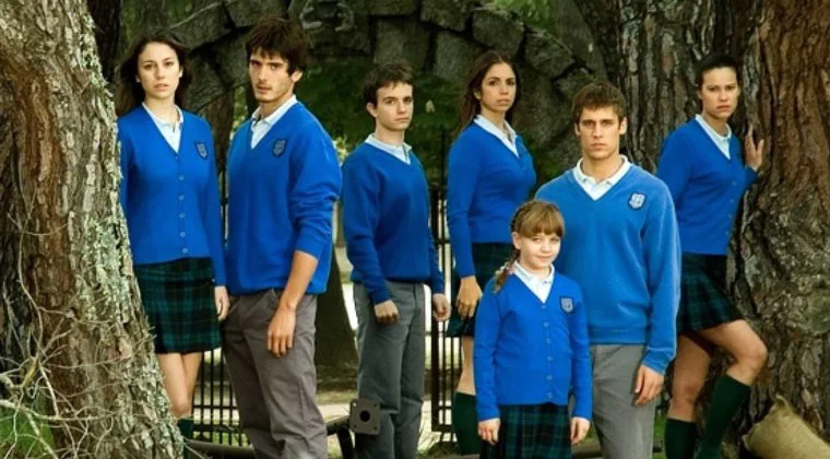 Imagen de Sorpréndete con estos dos cameos de El Internado: Las Cumbres que vienen directos de la serie original
