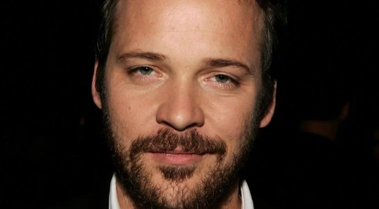 Imagen de The Batman: Peter Sarsgaard se une al reparto en un papel desconocido