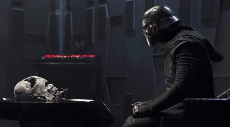 Imagen de Star Wars: El Ascenso de Skywalker revela una conexión entre Kylo Ren y Lando