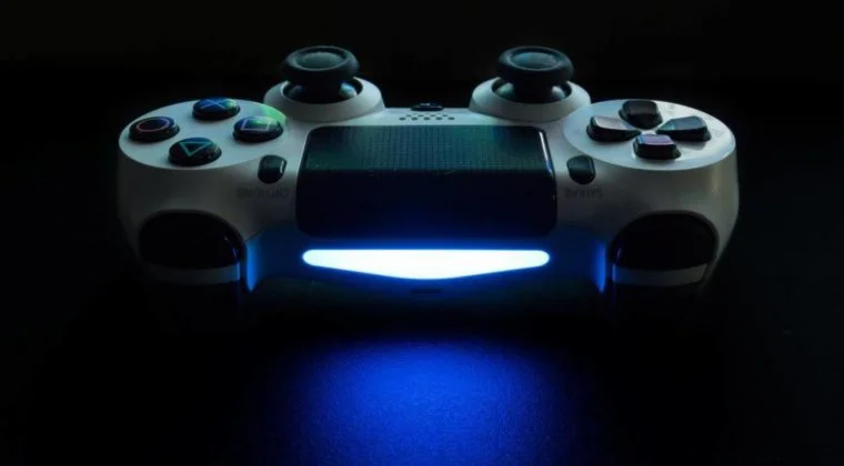 Imagen de Control del sudor y del ritmo cardíaco: así sería el mando de PS5 según una patente