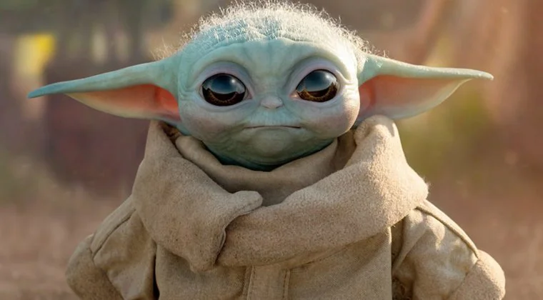 Imagen de Compra online un peluche de Baby Yoda y el resultado es espantoso