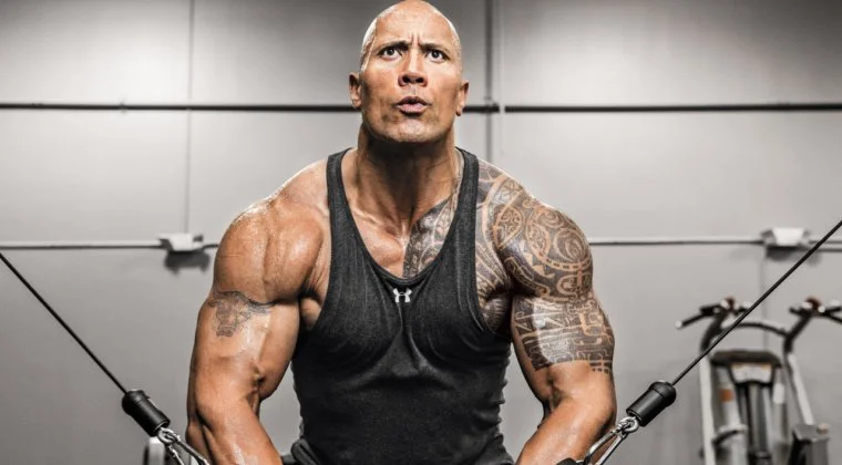 Imagen de Dwayne Johnson enseña a su hija a cuidarse del coronavirus