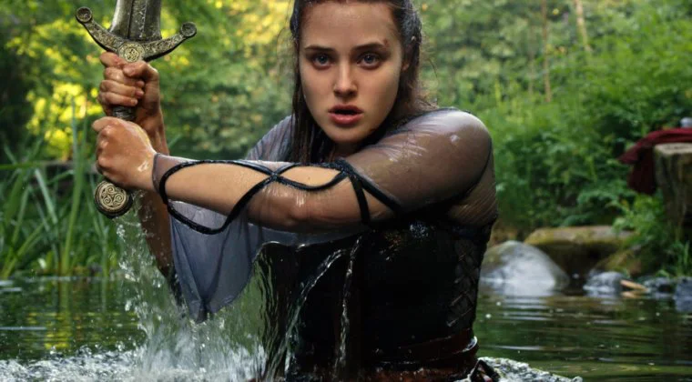Imagen de Maldita: ¿Habrá temporada 2 de la reinvención artúrica de Netflix?