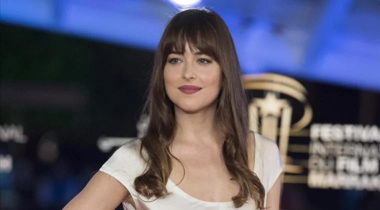 Imagen de Dakota Johnson podría unirse al reparto la nueva película de Olivia Wilde