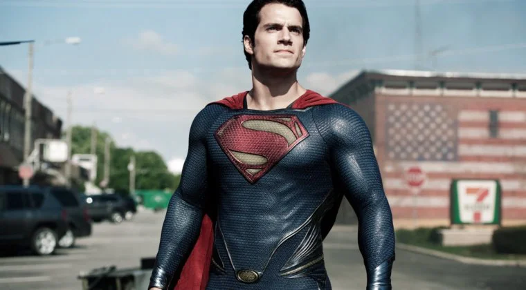 Imagen de Henry Cavill podría volver como Superman tras la paralización de Supergirl