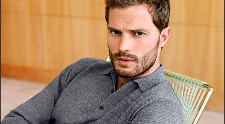 Imagen de Jamie Dornan comparte el cambio de look que le hicieron sus hijas en la cuarentena