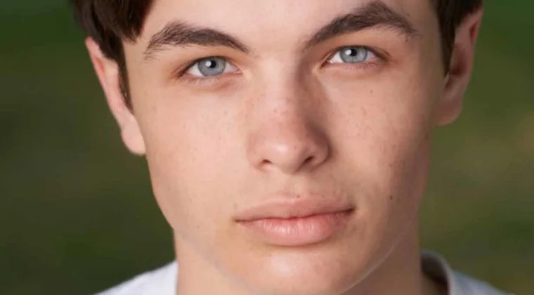 Imagen de El motivo por el que murió Logan Williams, actor de The Flash, a sus 16 años