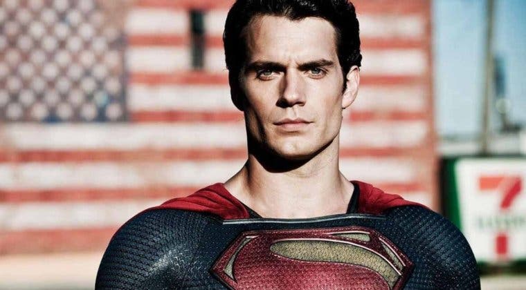 Imagen de Henry Cavill habría firmado para volver como Superman en tres películas, según un rumor