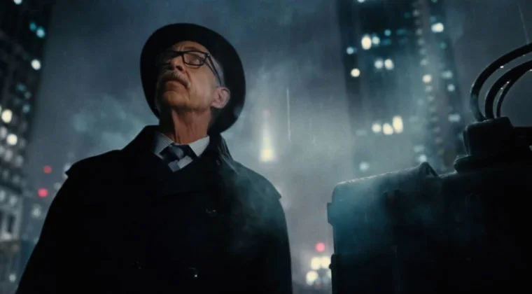 Imagen de J.K. Simmons anima a todos los fans de DC a ver Snyder Cut