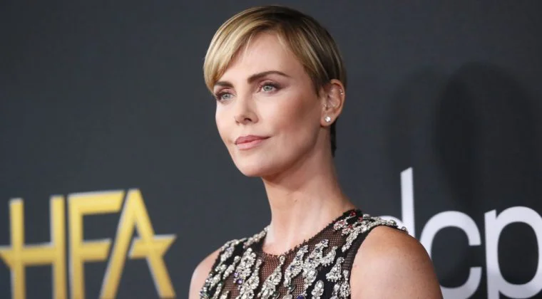 Imagen de Así de impresionante luciría Charlize Theron como la nueva Thor mujer