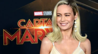 Imagen de Capitana Marvel vuelve a los 90 con este increíble vídeo