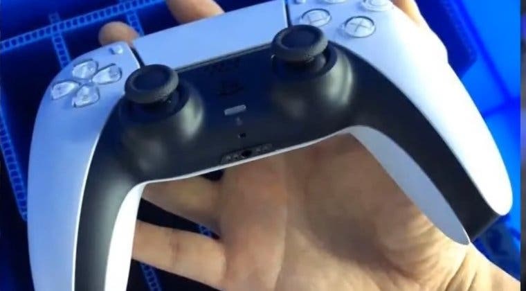 Imagen de DualSense de PS5: Se filtra una posible imagen que desvelaría su gran tamaño