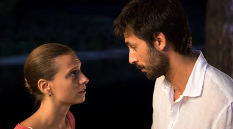 Imagen de Michelle Jenner y Hugo Silva protagonizarán La cocinera de Castamar, lo nuevo de Antena 3