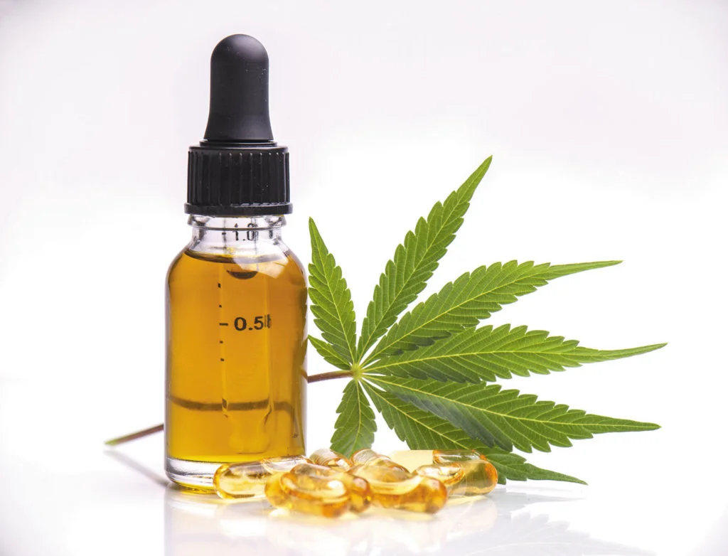 Clint Eastwood denuncia a los productos CBD