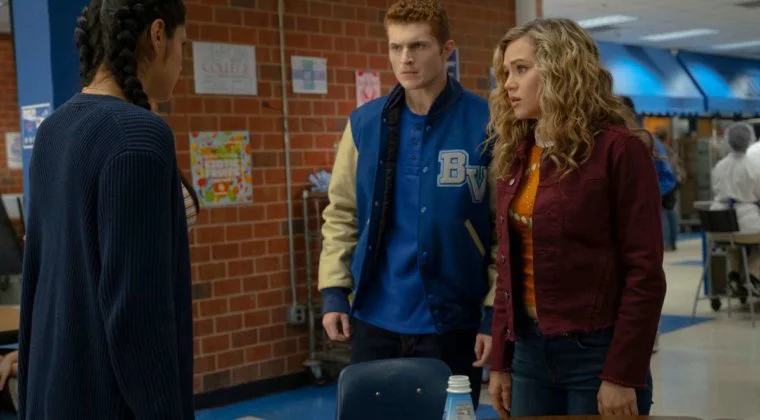 Imagen de Resumen de Stargirl 1x10: La revolución de Blue Valley y Brainwave Jr.