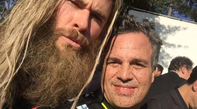 Imagen de Así fue la divertida felicitación de Mark Ruffalo a Chris Hemsworth por su cumpleaños
